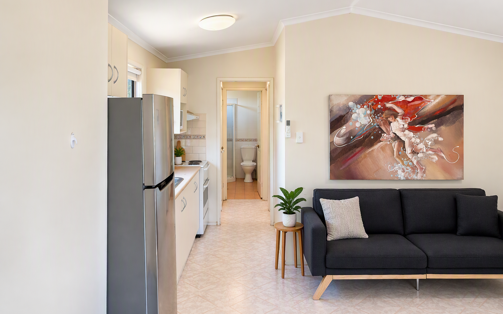 Utilities included! 2-Bedroom Cabin with Balcony & Car Space
