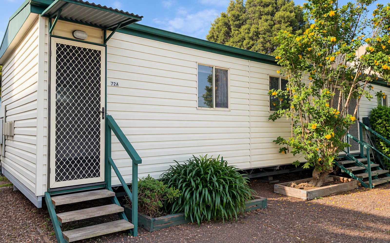 Affordable Studio Cabin Living in Campbellfield Rental Village!