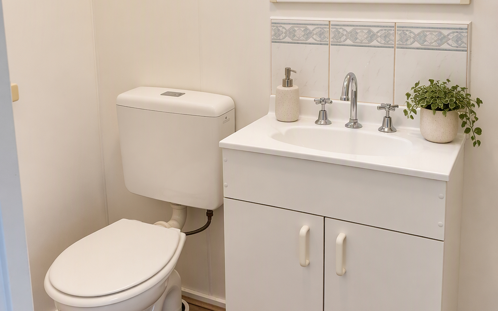 Affordable Studio Cabin Living in Campbellfield Rental Village!