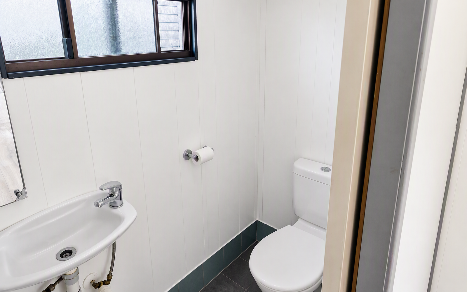Caravan & Annex for Rent – Water Usage Included!