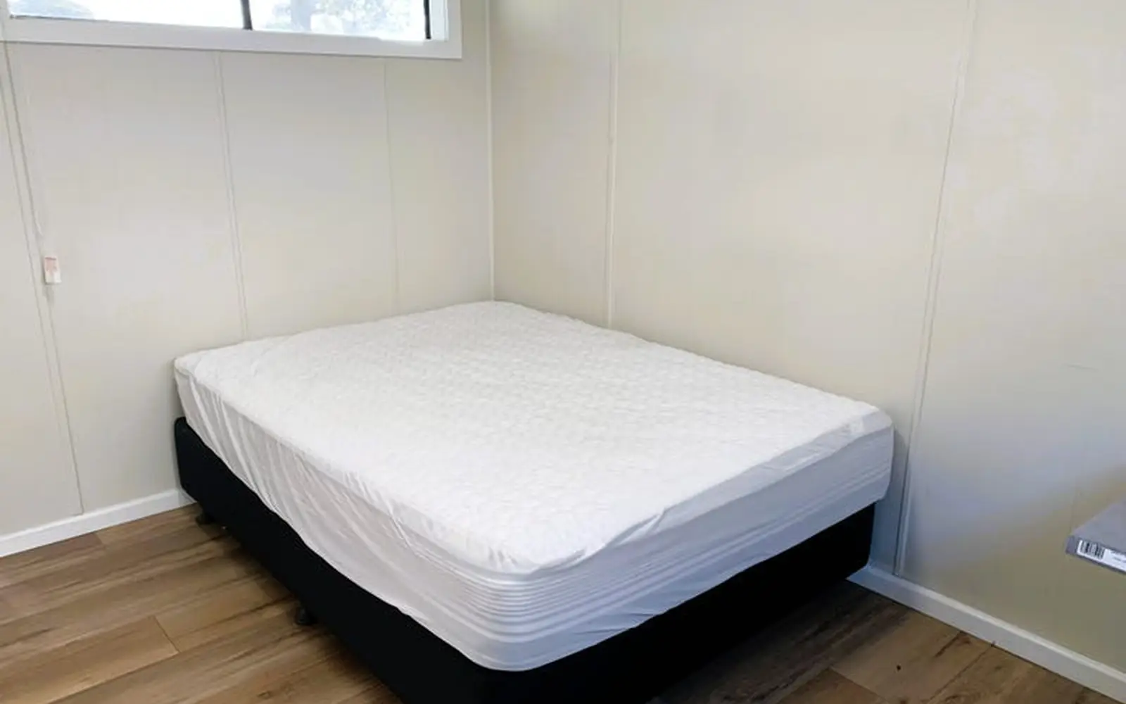 Studio Apartment – Furnished – All Utilities Included