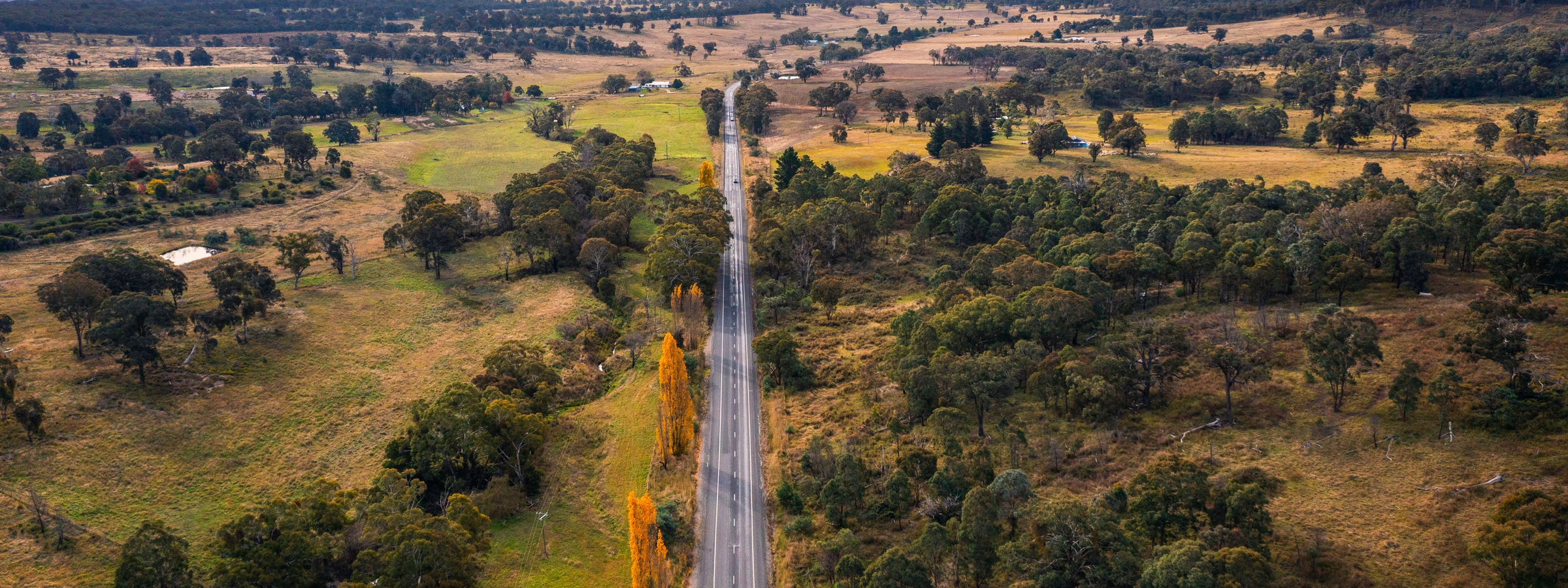 Car travelling along the Castlereagh Highway, Ilford.